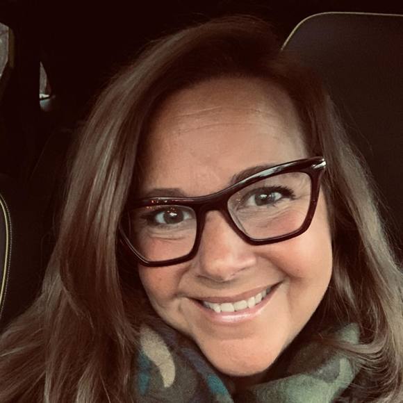 Meet your Posher, Stefanie - Picture 1 of 1